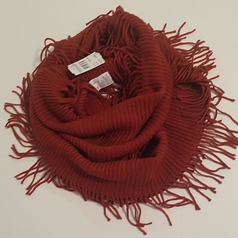 Scarve - Picture 3 of 4